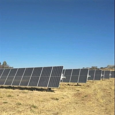 Sistema fotovoltaic solar muntat a terra de 50 kW